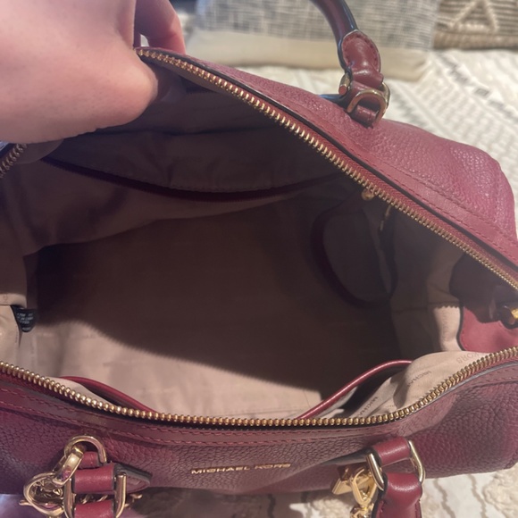 Handbag - Picture 2 of 3